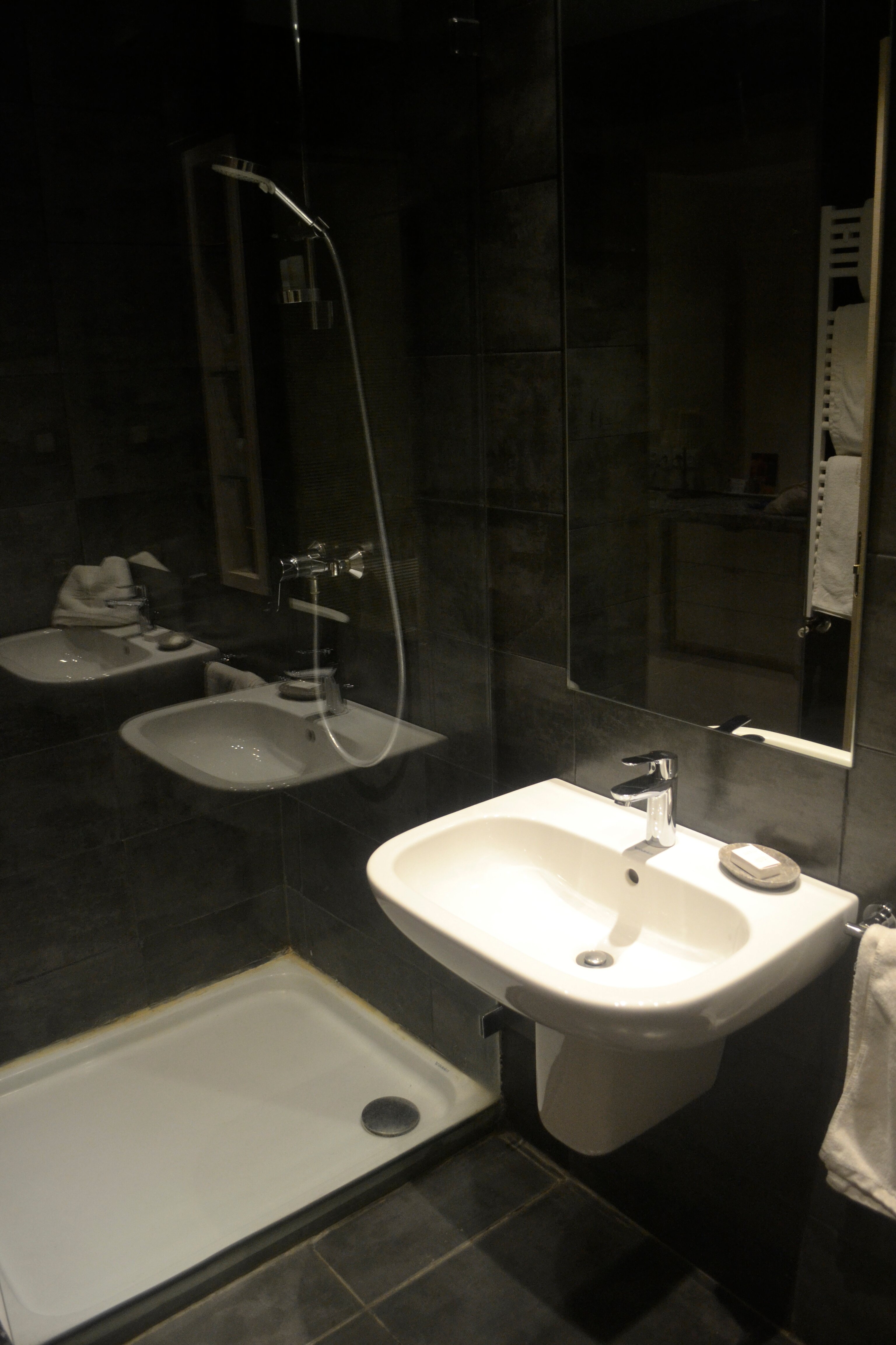 L’Hotel by Chateau de Sable-浴室