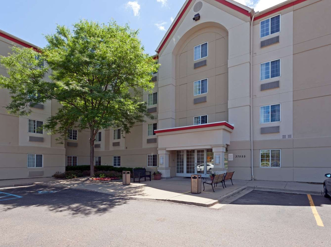 底特律法明顿希尔斯温德姆霍桑套房酒店