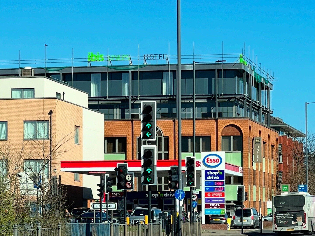 宜必思尚品伦敦希思罗机场酒店主图