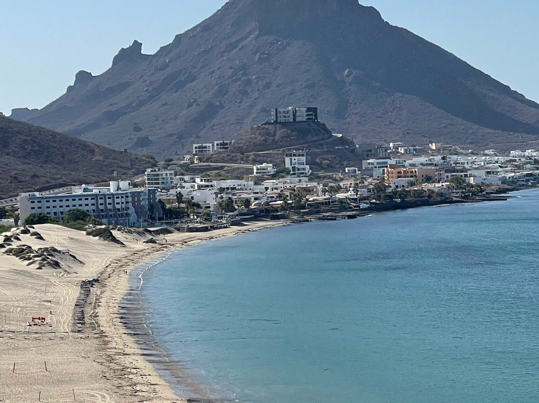 Playa Blanca Condo Hotel主图