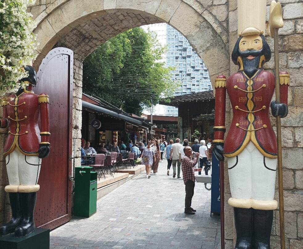 Fortress of Justinian-地拉那必去景点