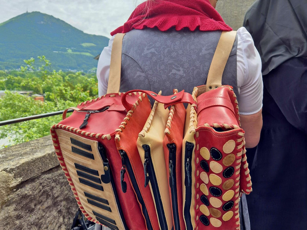 The Sound of Trudy – The Singing Tour Guide景点图片