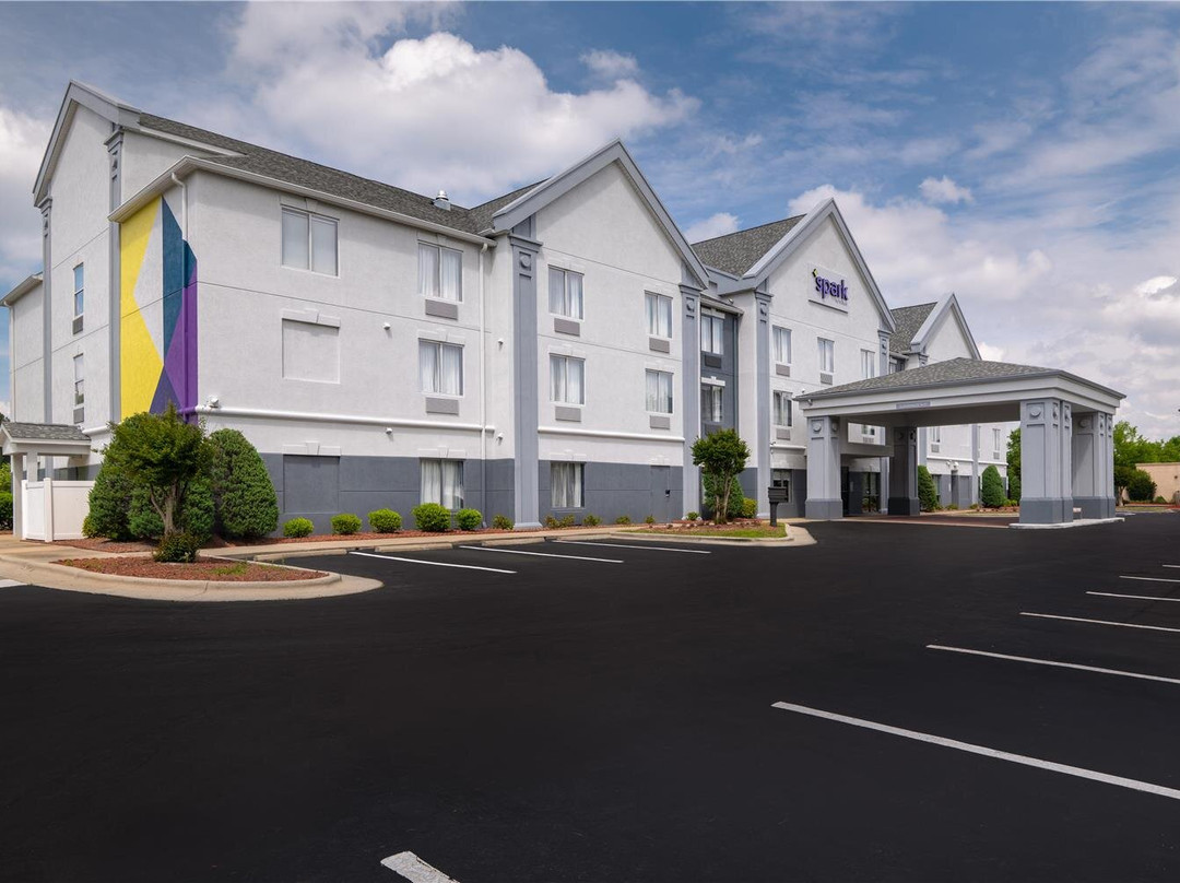 Spark By Hilton Smithfield I-95