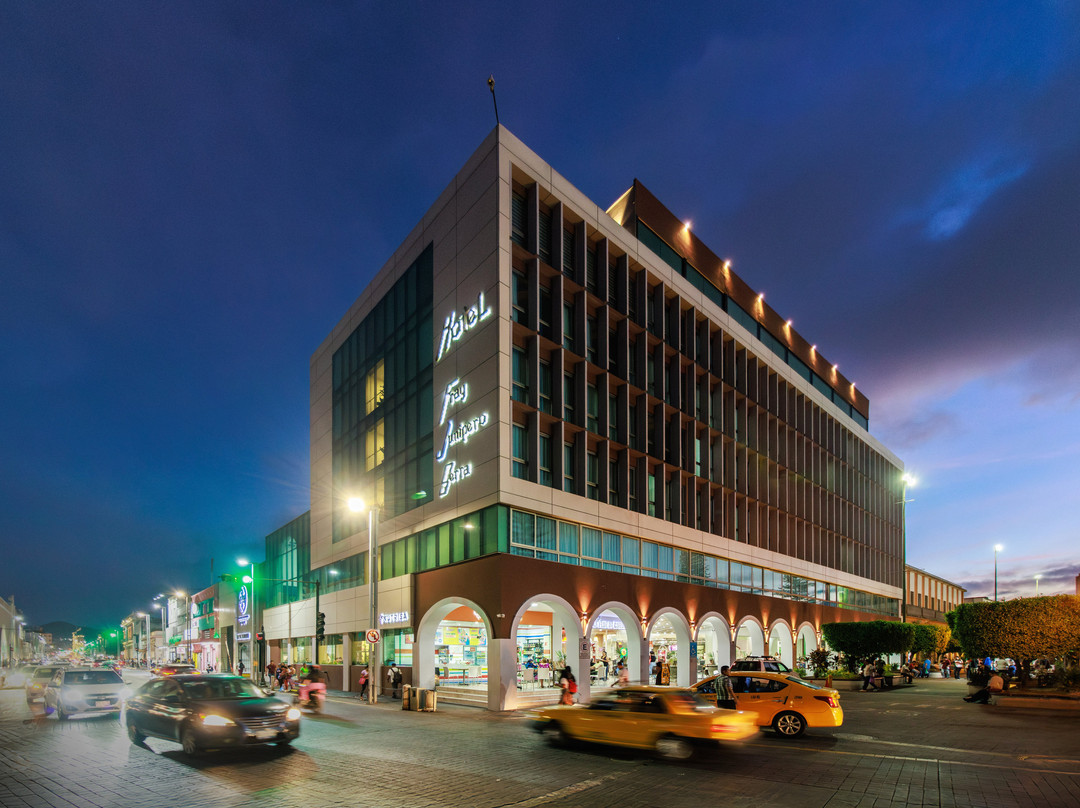 Hotel Fray Junipero Serra主图