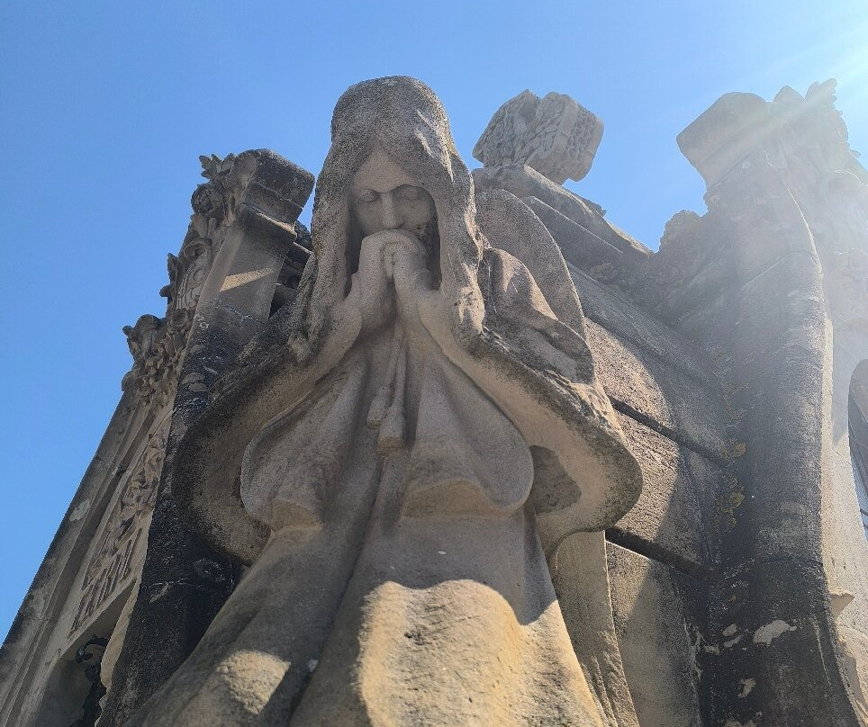 Modernist Cemetery-犹兰特德玛必去景点
