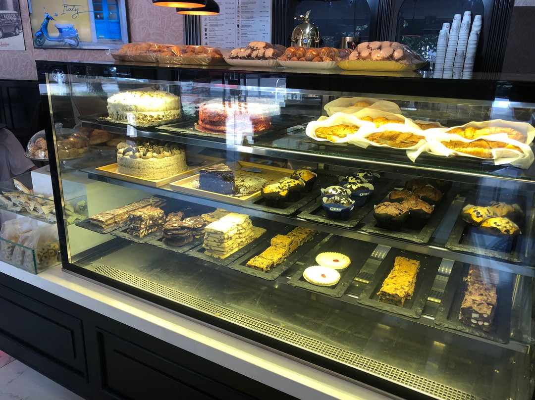 Zara's Greek Kitchen & Deli