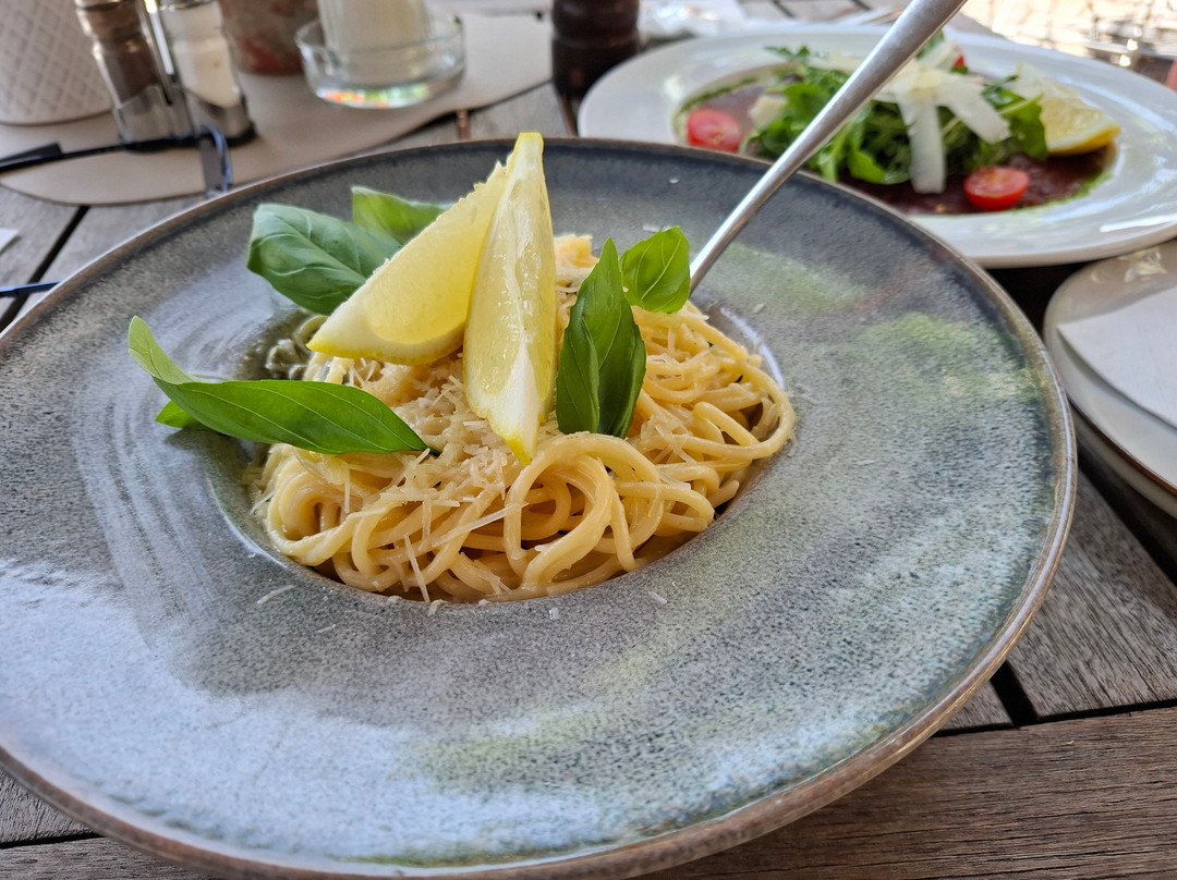Lindl: Café, Bar & Restaurant
