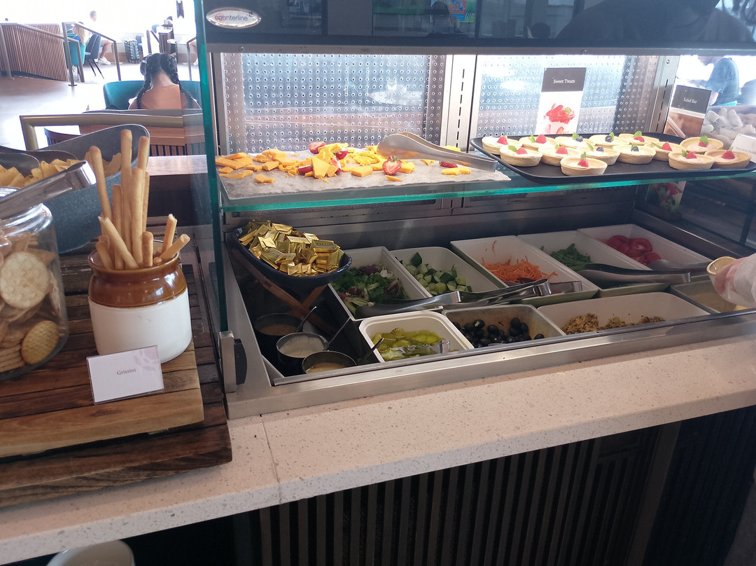 Plaza Premium Lounge Edinburgh (Departure Hall)-爱丁堡必去景点
