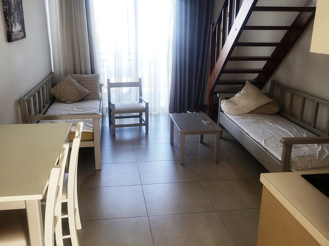 Trefon Hotel Apartments & Family Suites主图