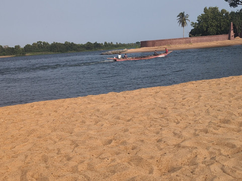 Tourpedia Travel-阿克拉必去景点