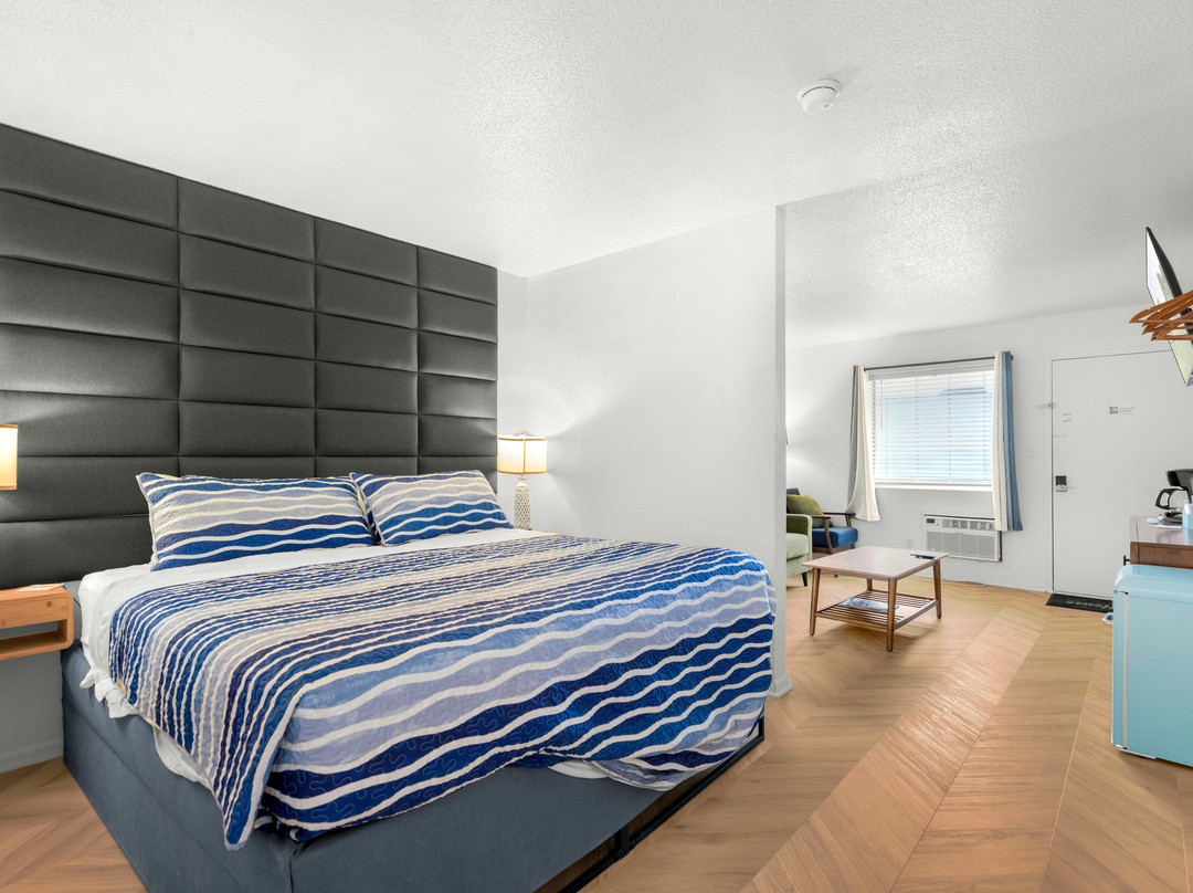 The Lake House Inn主图