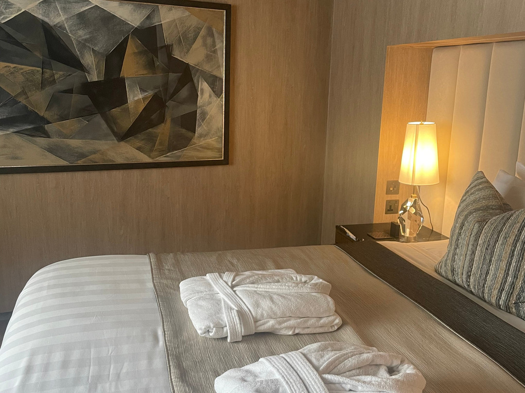 No.4 Carlton Hotel主图