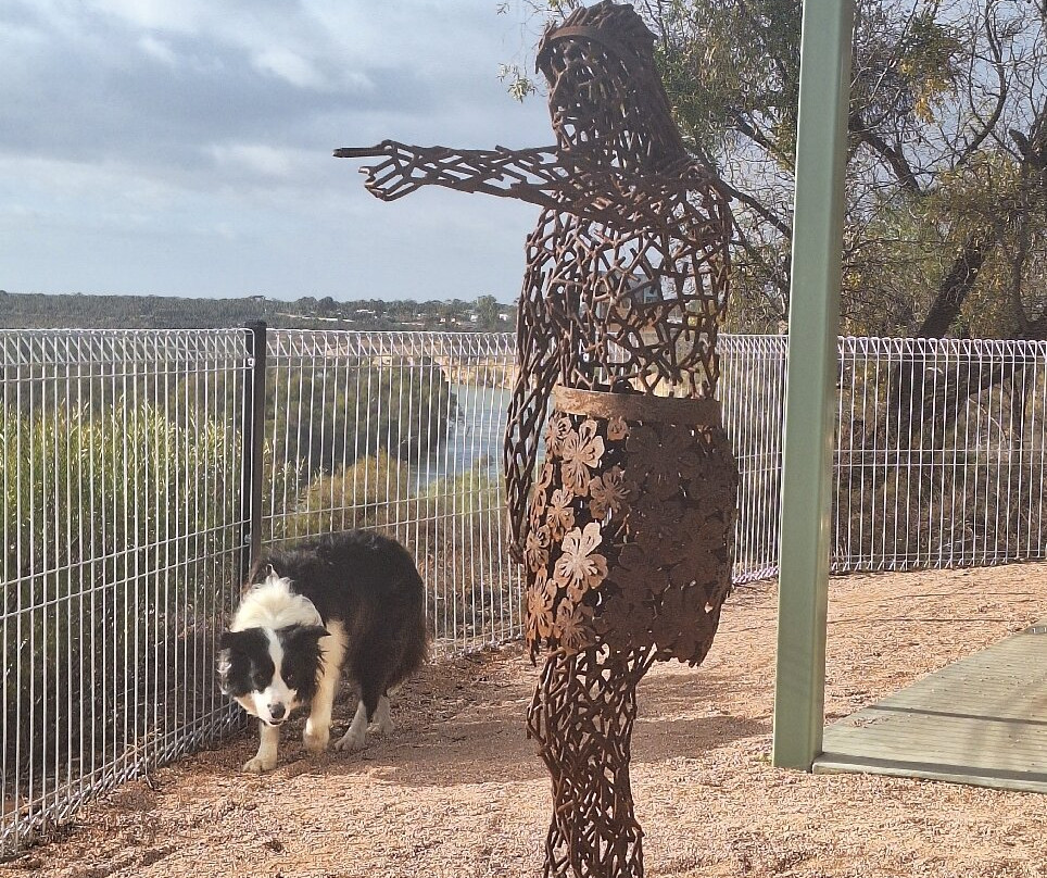 Rotary Centenary Cliff Top Walk Waikerie-Waikerie必去景点