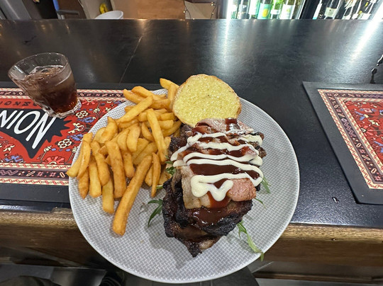 Kootingal Hotel主图