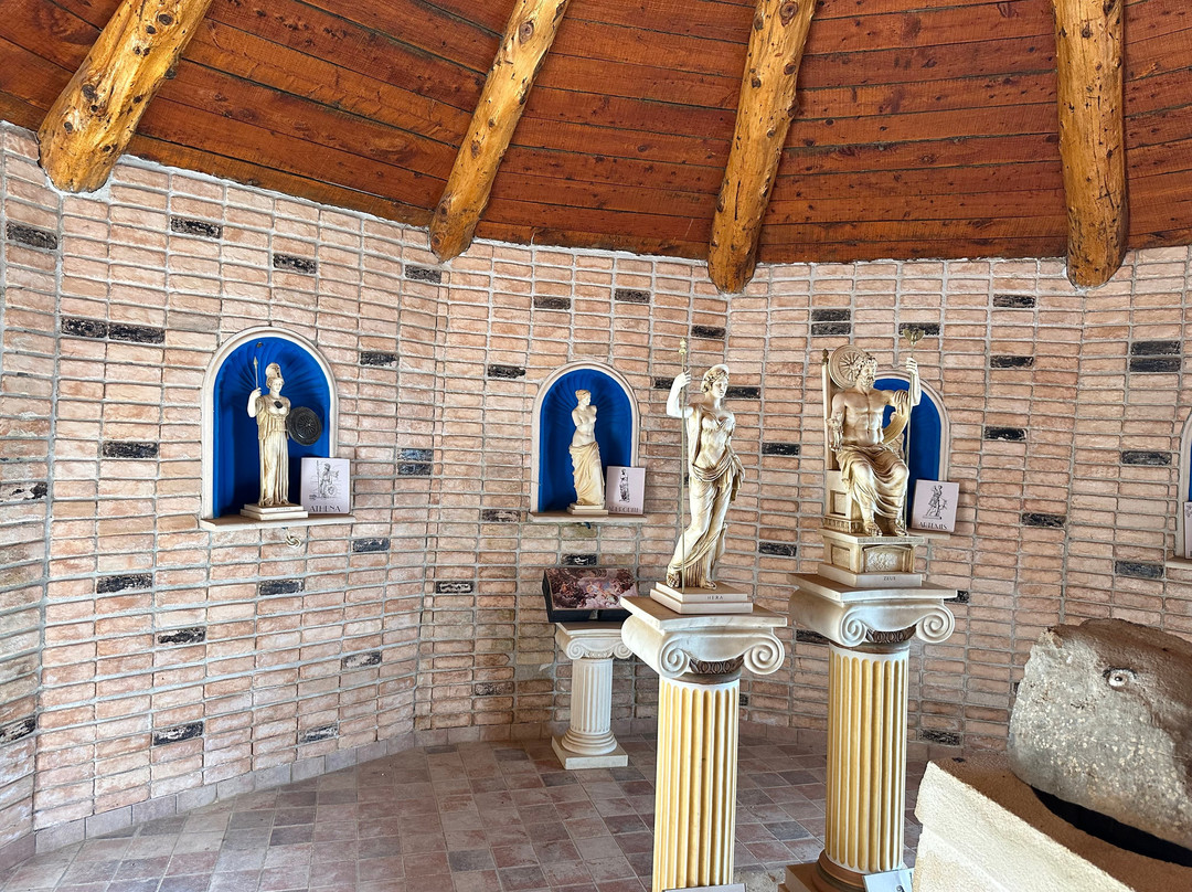 Homo Sapiens Village-Ano Kera必去景点