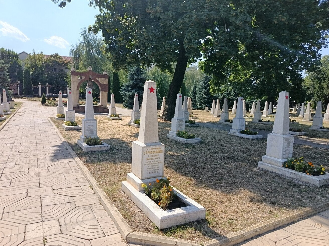 Victory Memorial and Eternal Flame-基希讷乌必去景点