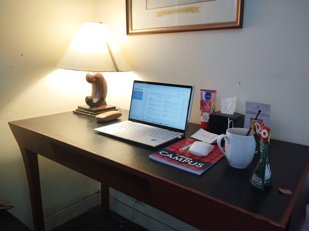 拉贾瓦利宜必思酒店主图