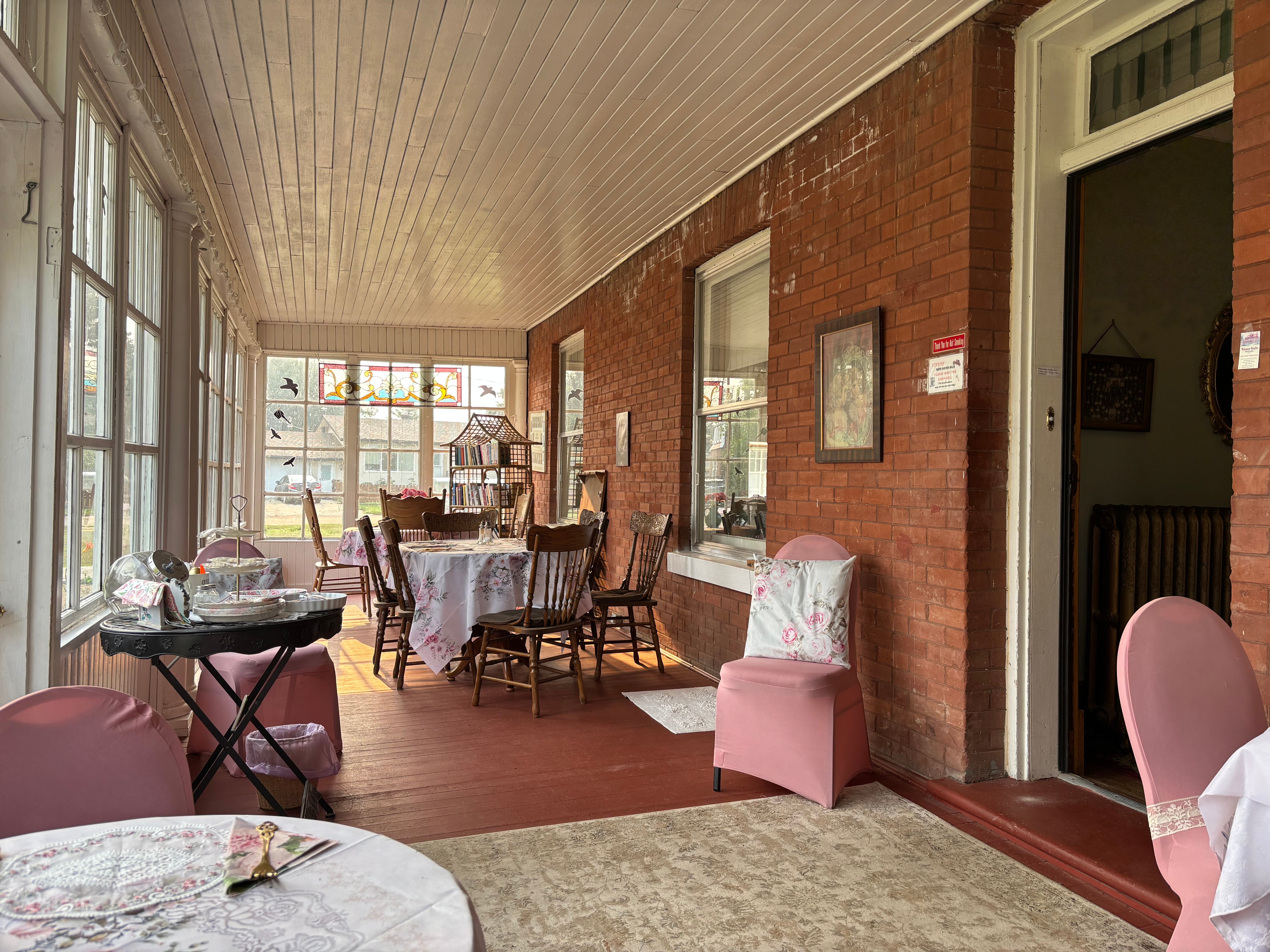 Wakamow Heights Bed and Breakfast-官方