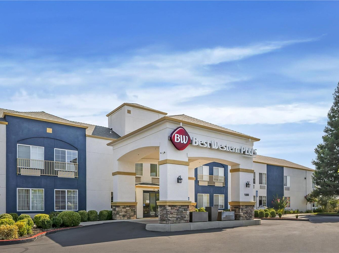 雷丁酒店住宿-Best Western Plus Twin View Inn & Suites