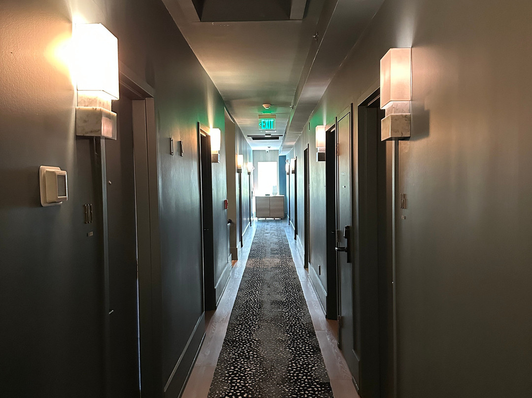 The St. Laurent Social Club & Guest Rooms主图