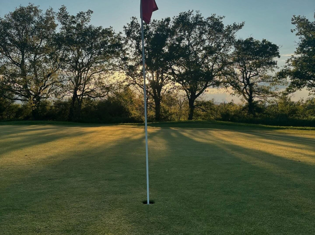 Golf Des Etangs Savigneux-Savigneux必去景点