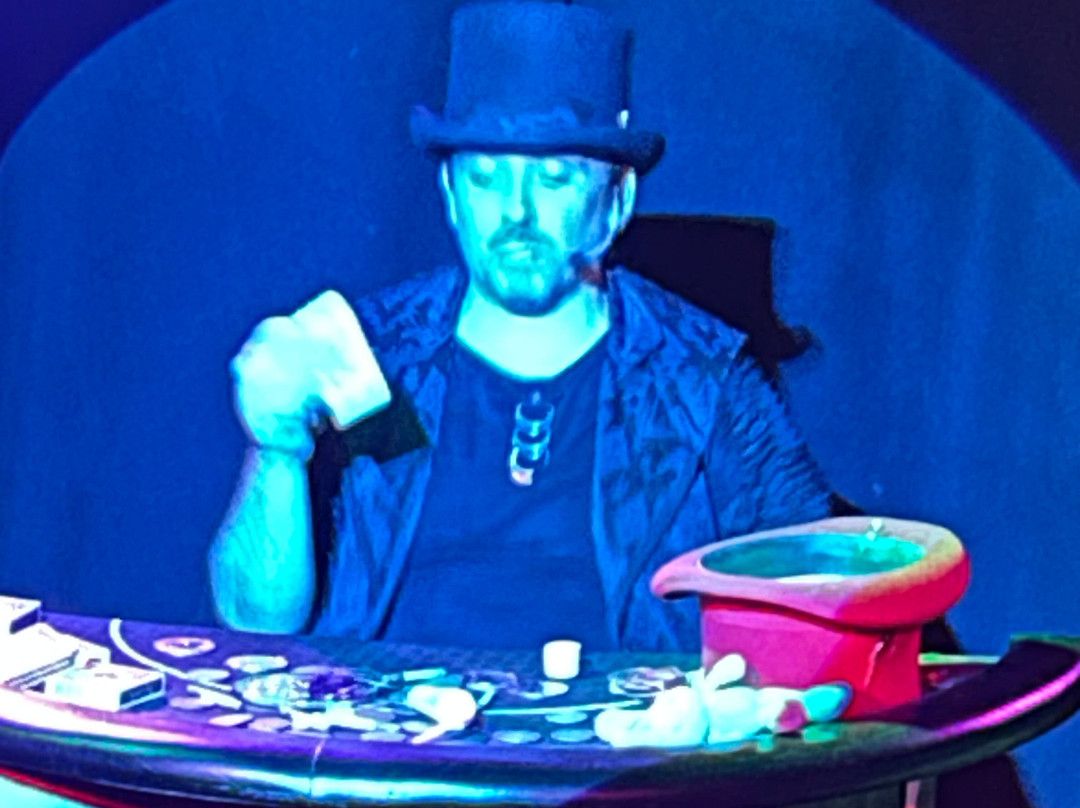 Chamber of Secrets-托雷莫里诺斯必去景点