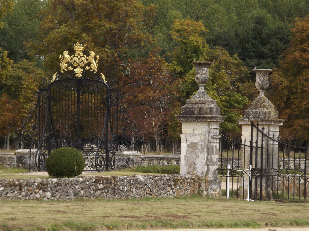 Château de Champchevrier-Clere-les-Pins必去景点