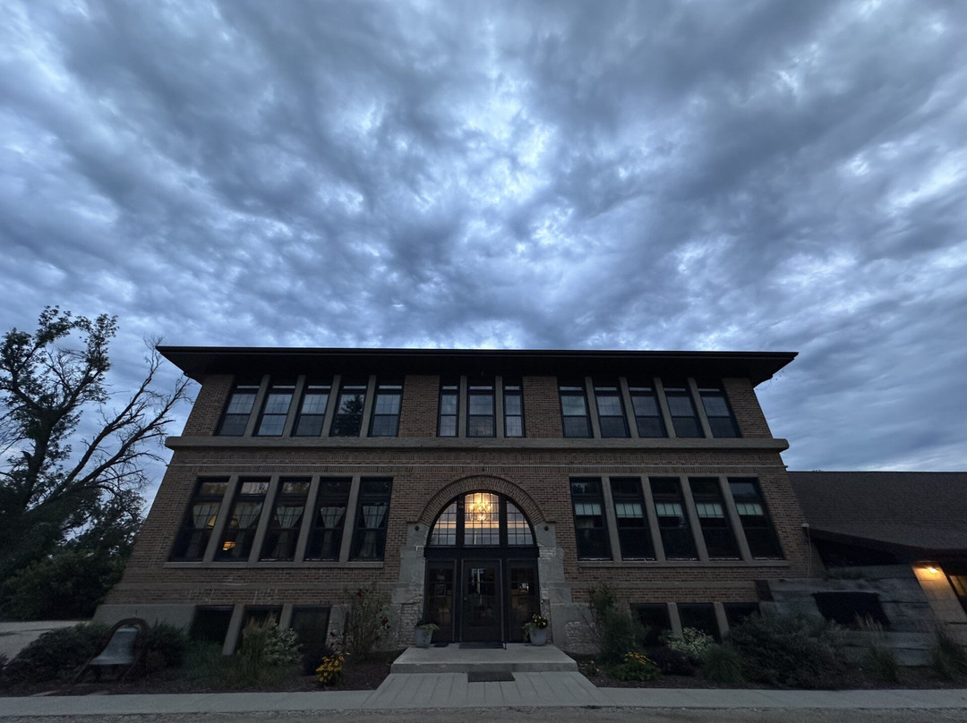 Nome Schoolhouse Inn & Event Center主图