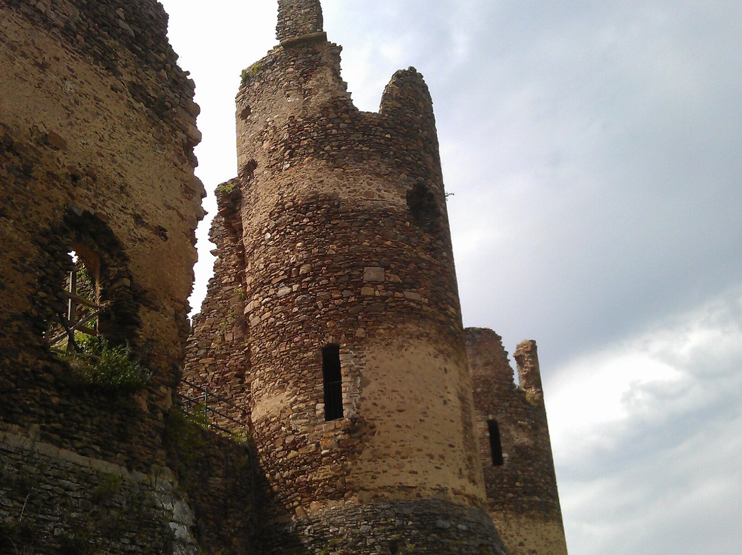 Château-Rocher-Saint-Remy-de-Blot必去景点