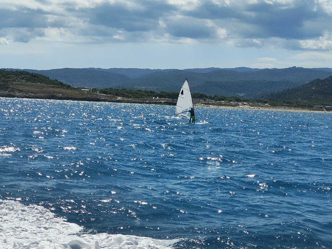 Costante Nicola Agenzia Tour Delle Grotte-佩斯基奇必去景点