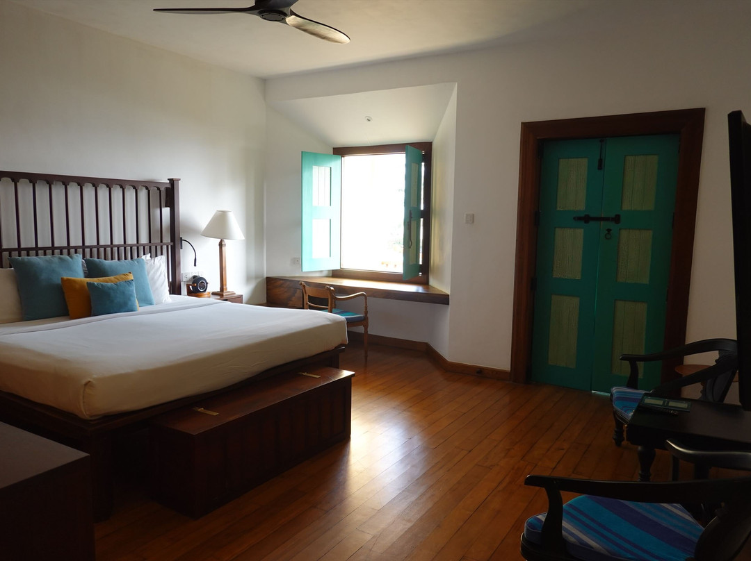 杰威因灯塔酒店主图