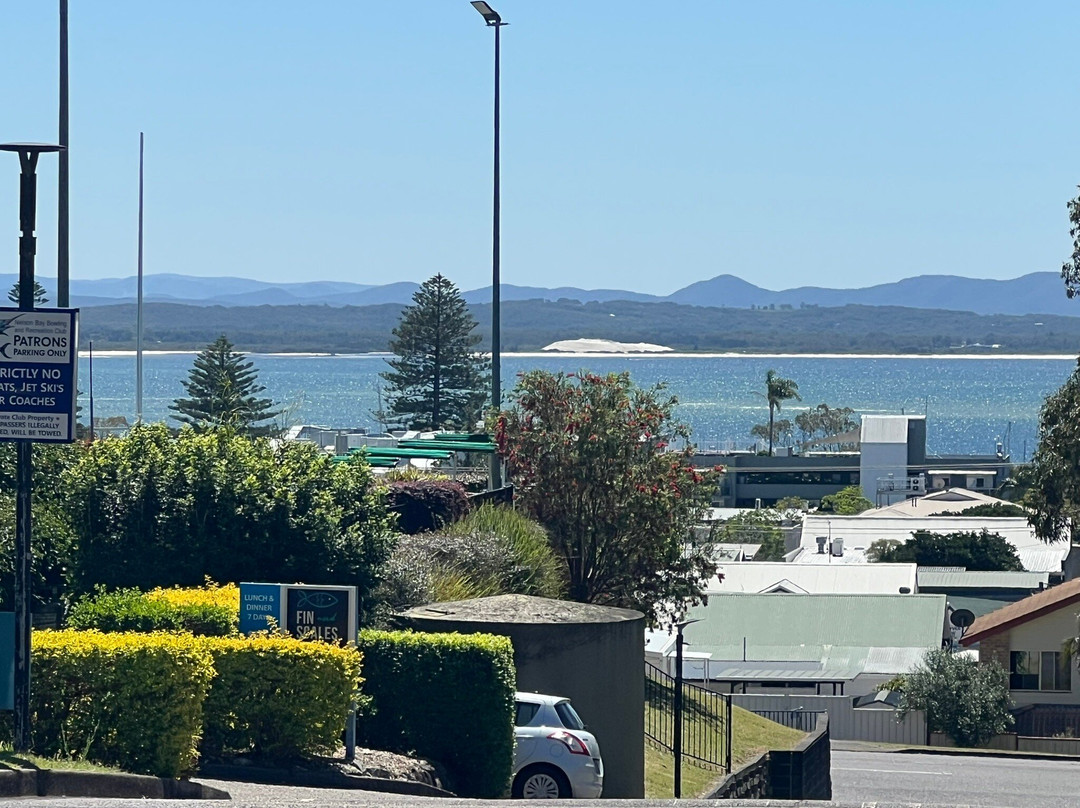 尼尔森湾置地广场酒店主图