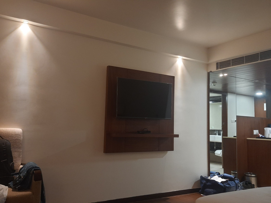 Paradigm Sarovar Portico主图