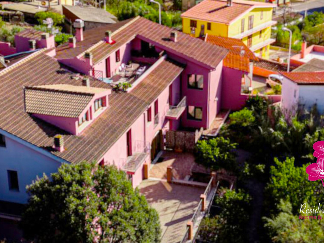 Residenza Locci - Rooms & Apartments