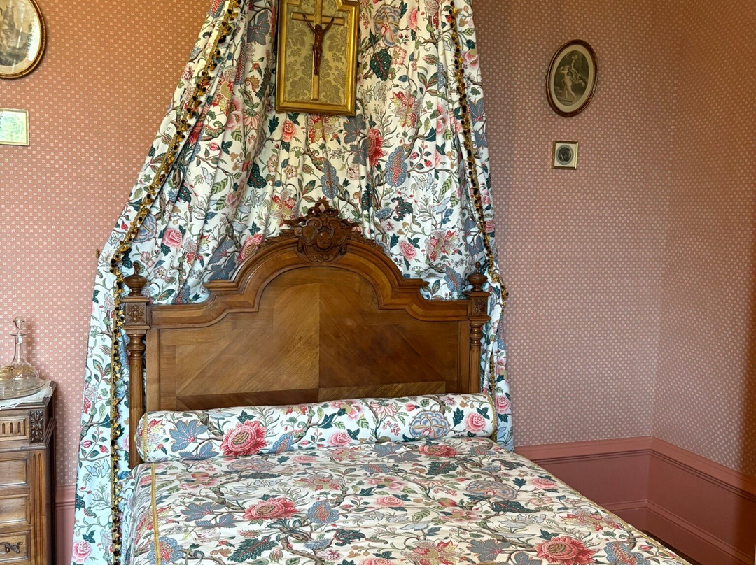 Villa Perrusson-Ecuisses必去景点