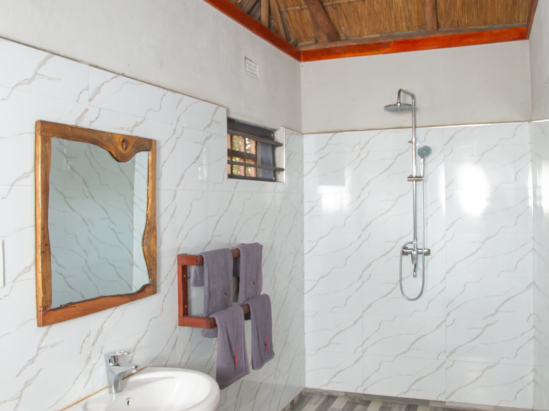 Oxpecker Safari Lodge