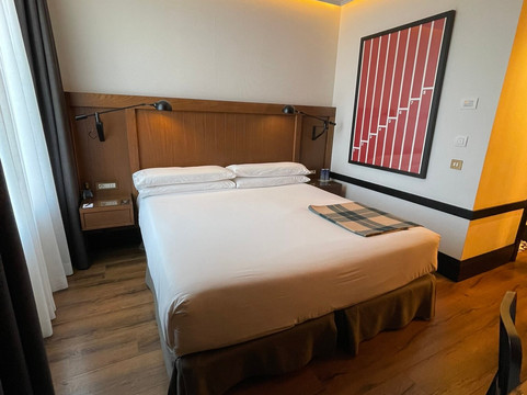 只有你阿托查酒店主图