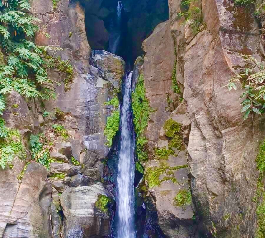 Portugal Travel Center-吉马良斯必去景点