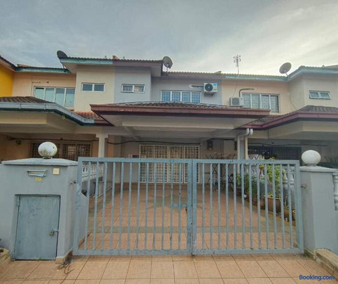 Bukit Indah Homestay