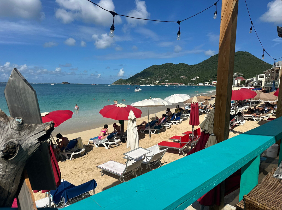 Tropic’s Beach Bar