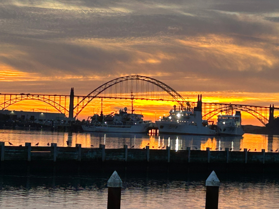 Embarcadero Resort Hotel and Marina主图