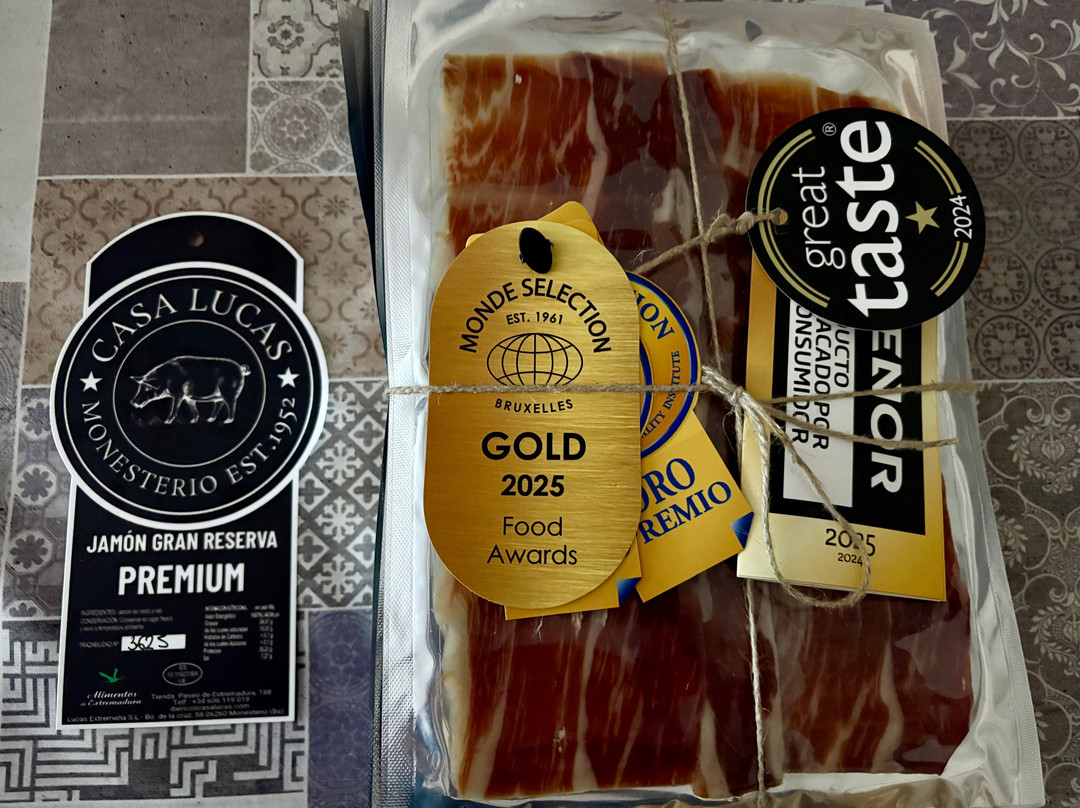 Ibericos Casa Lucas  Est.1952-Monesterio必去景点