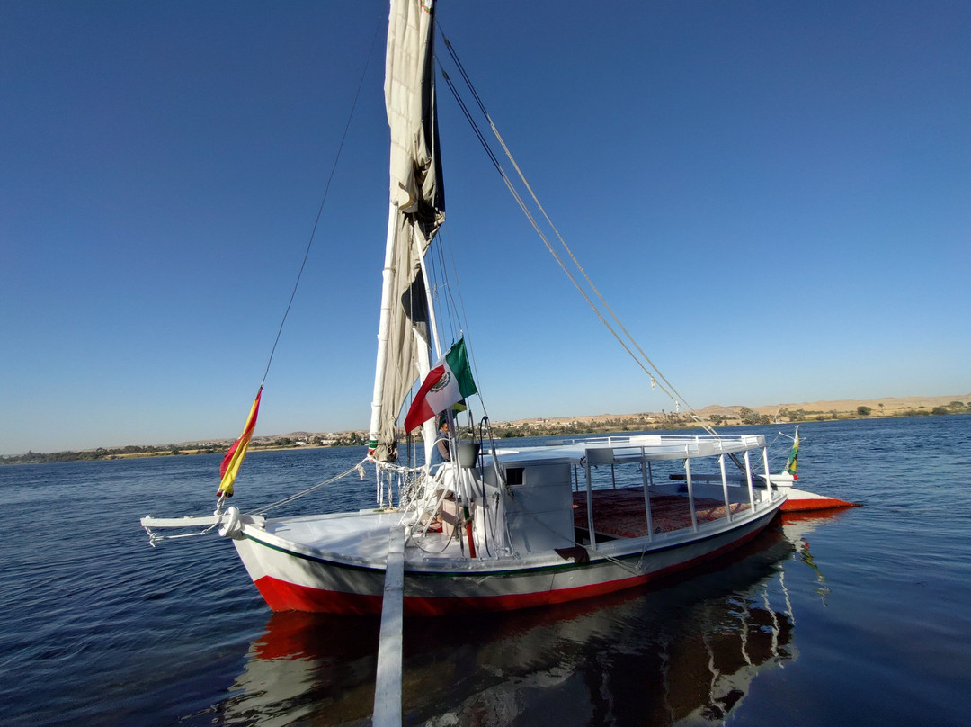 Aswan Felucca Tours-亚斯文必去景点