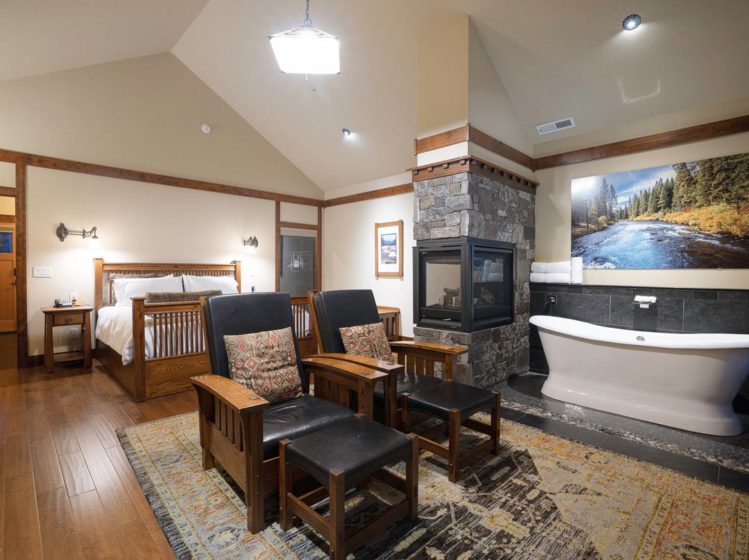 FivePine Lodge and Spa主图