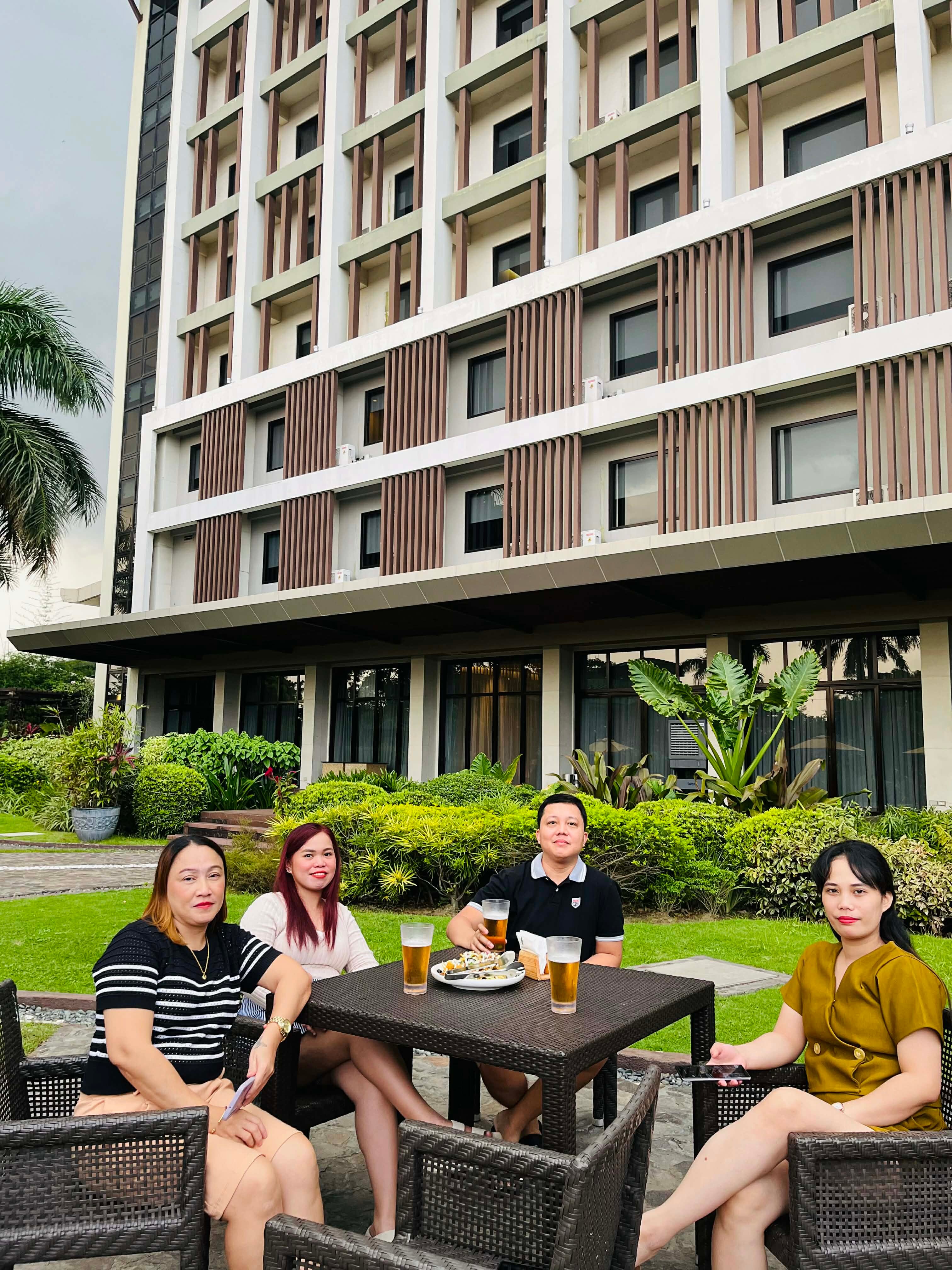 The Bayleaf Cavite-泳池