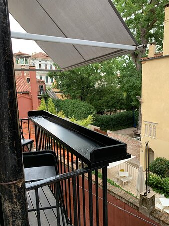 DD724迷人酒店主图