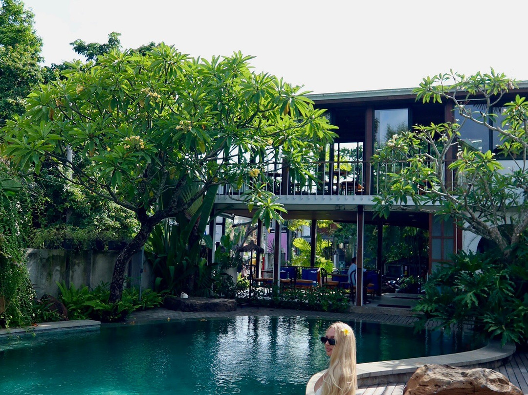 长谷餐馆和美食-Blou Cafe Canggu