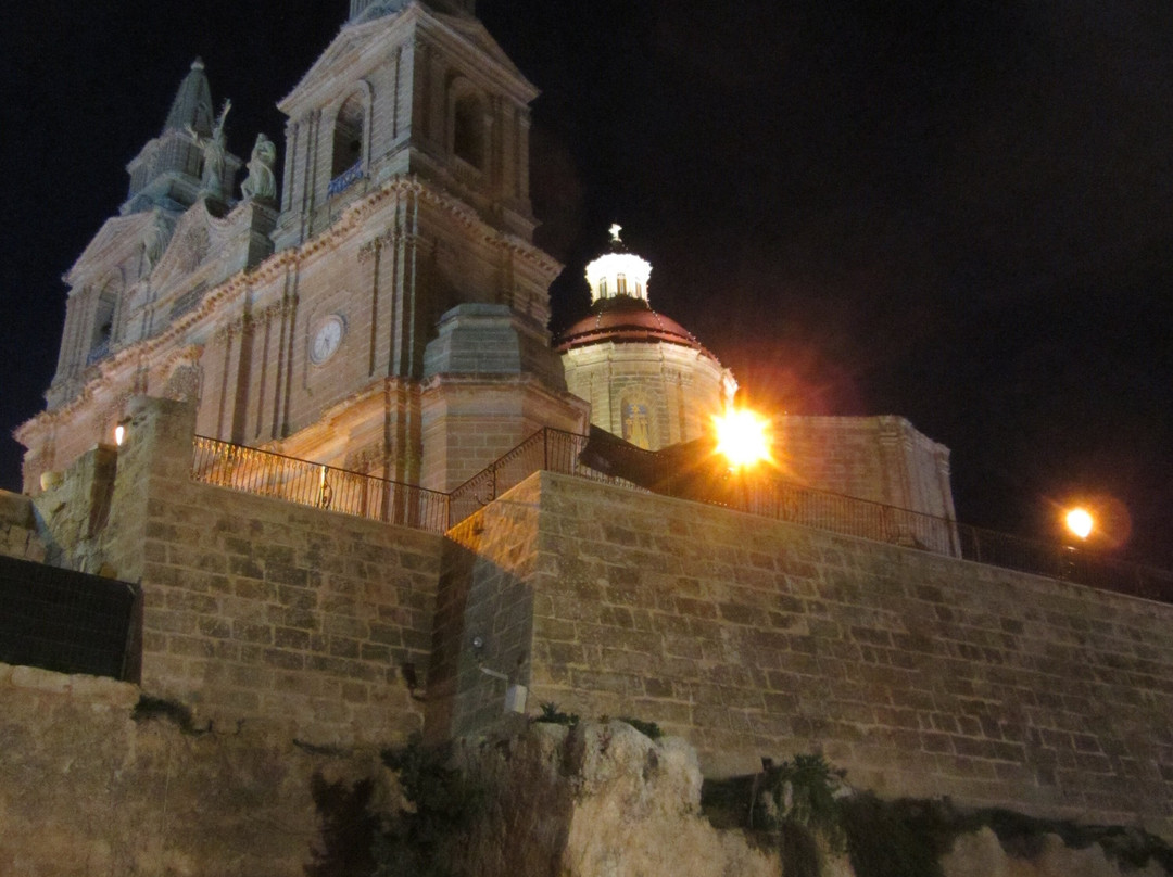 马里哈教区教堂-梅雷赫必去景点