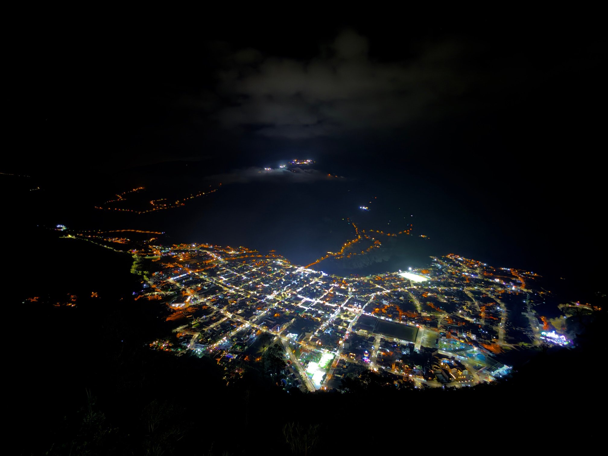 露娜火山探险水疗中心-官方