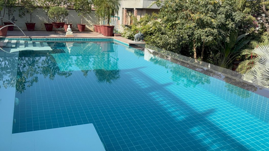 达斯潘之家-传统酒店-泳池